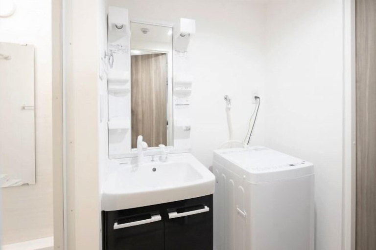 Bathroom 3, aLATO Omorimachi, Ōta