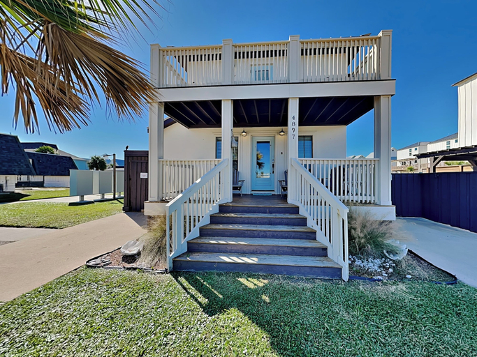Exterior & Views 2, Sugar Shack by Silver Sands Vacation Rentals, Nueces