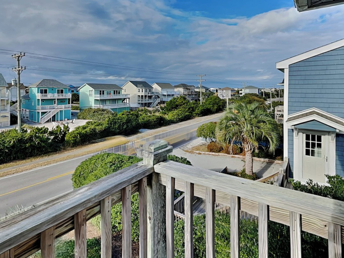 Exterior & Views 2, Carrle/Trachtman by Topsail Realty, Pender