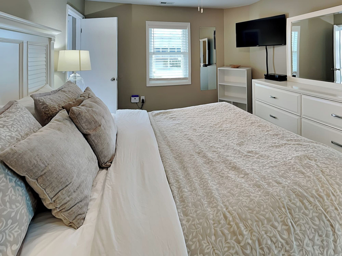 Bedroom 2, Luna Escape by Topsail Realty, Onslow