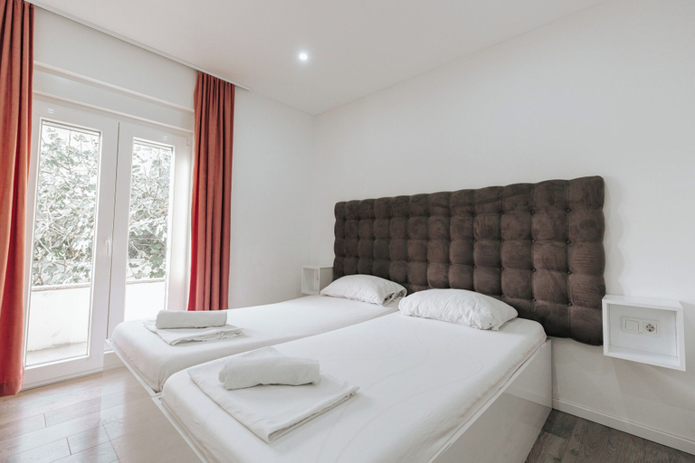 Bedroom 2, Aurelia Pool Apartments, Novalja