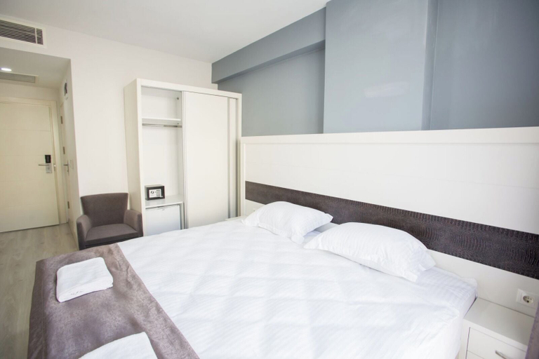 Room 2, Zeynep Hatun Pruva Otel, Perşembe