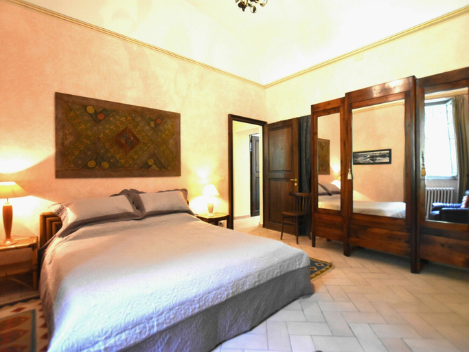 Room 5, Belvilla by OYO Antica Residenza, Alessandria