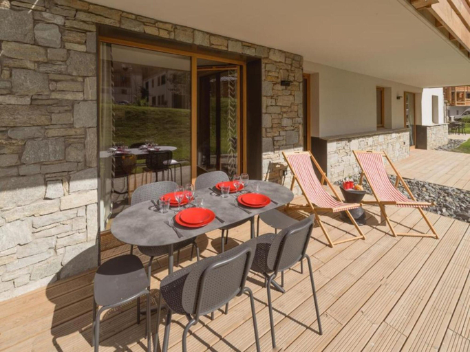 Balcony 5, Apartment With Mont Blanc View & Spa, Haute-Savoie