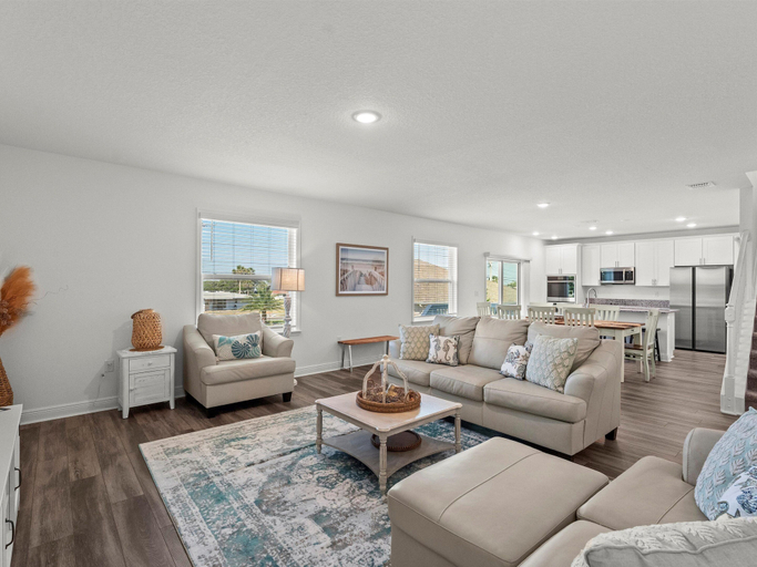 Primary image, Turtle Paradisena by Distinctive Beach Rentals, Volusia