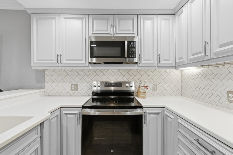 Private kitchen 2, Marker 33 #2d3, Volusia