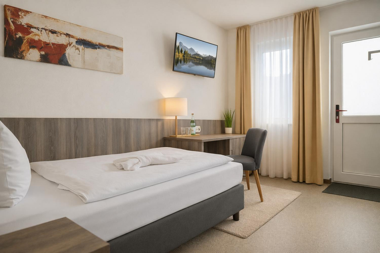 Bedroom 3, Sunny Hotel Regenstauf, Regensburg