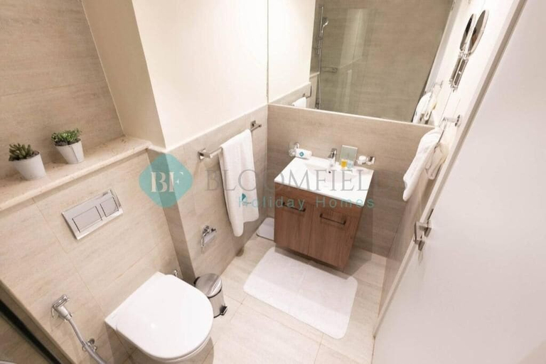 Bathroom 2, Bloomfields Executive STU in Oasis M, Abu Dhabi City