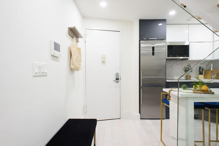 Room 2, 75-4c New Duplex 3BR W D Elevator Walk to C Park, New York