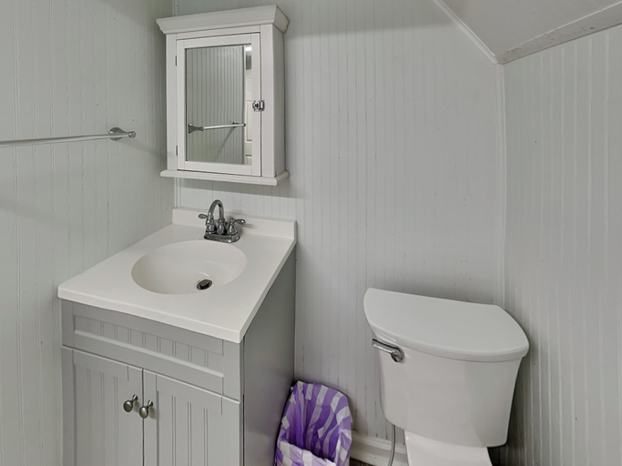 Bathroom 4, Lindy-B by Topsail Realty, Pender