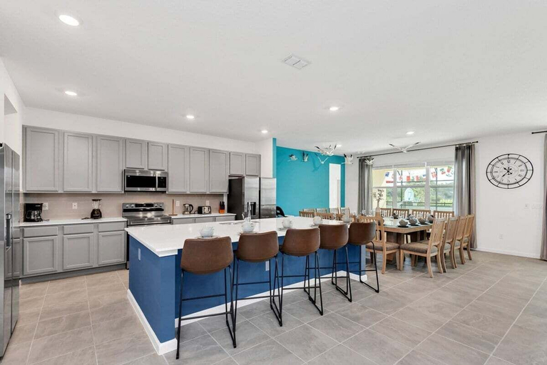 Interior 5, 2473 Shanti · Deepsea World/15 Suites/sleep 30/oversize Pool&spa, Osceola