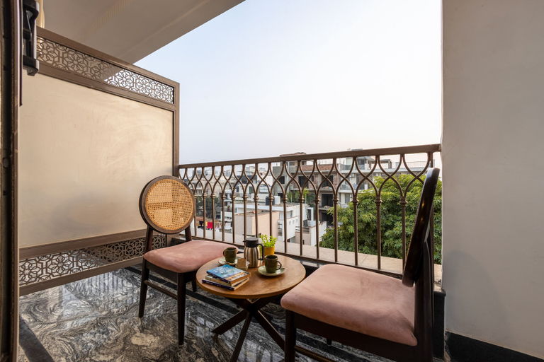 Balcony 4, Saltstayz Premier Near Sector 44 Corporate Hub, Gurgaon