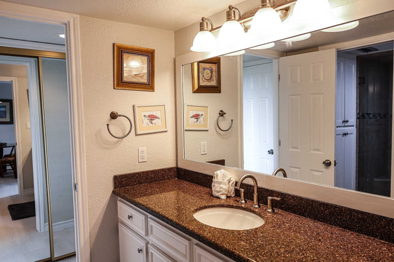 Bathroom 5, Continental 101 Minium 2 Bedroom Condo by RedAwning, Cameron