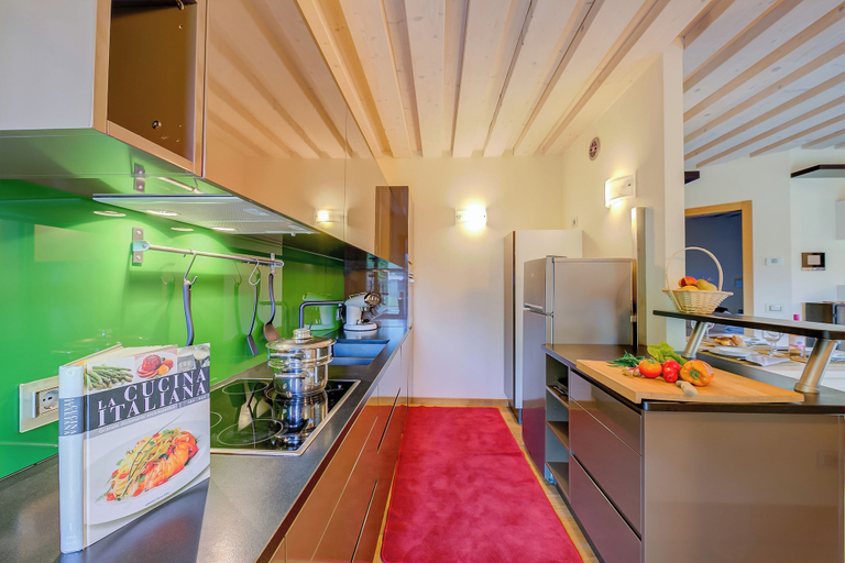 Private kitchen 3, Alpino Ski in-Ski out 10m, Sondrio