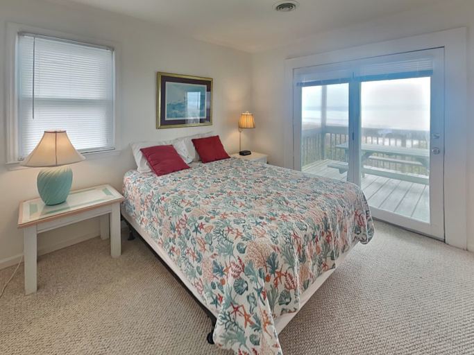 Bedroom 2, Bright's Beach Front by Topsail Realty, Pender