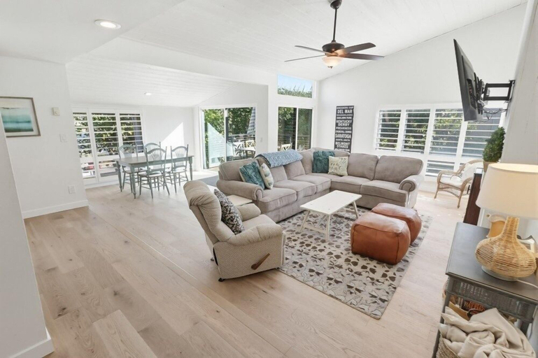 Primary image, Beachfront Townhome in Solana Beach features Private Den SS166 by RedAwning, San Diego