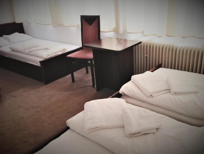 Bedroom 3, Botel Gracia, Bratislava I