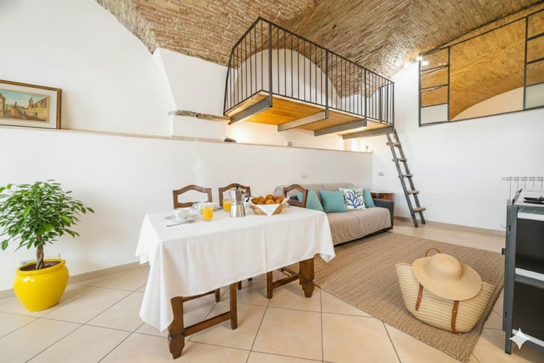 Living area 5, Casa del Borgo, Imperia