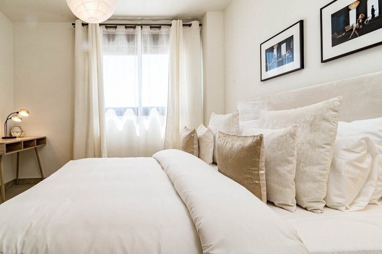 Interior 2, Inf4.5p- Modern 3 bed City Apartment Next to Beach, Málaga