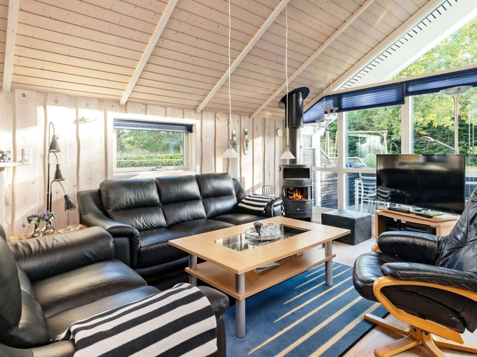 Others 5, 5 Star Holiday Home in Logstor, Vesthimmerland