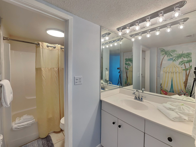 Bathroom, Emerald Isle #700 by Southern Vacation Rentals, Okaloosa