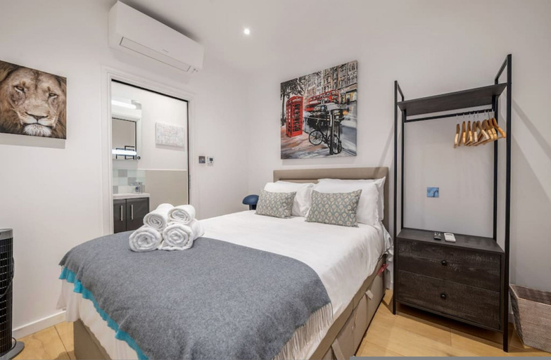 Others 2, Conduit Mews Luxurious Mews House Next to Hyde Park, London