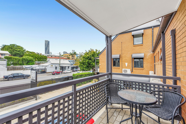 Others 5, Spring Hill Inn, Fortitude Valley