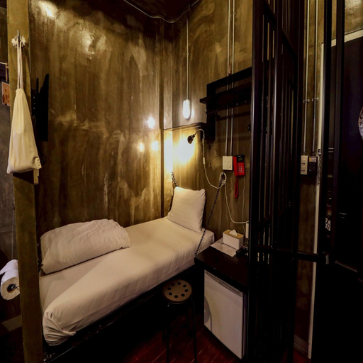 Room 3, Premier Deluxe Comfort Modern & Relaxing, Khlong San