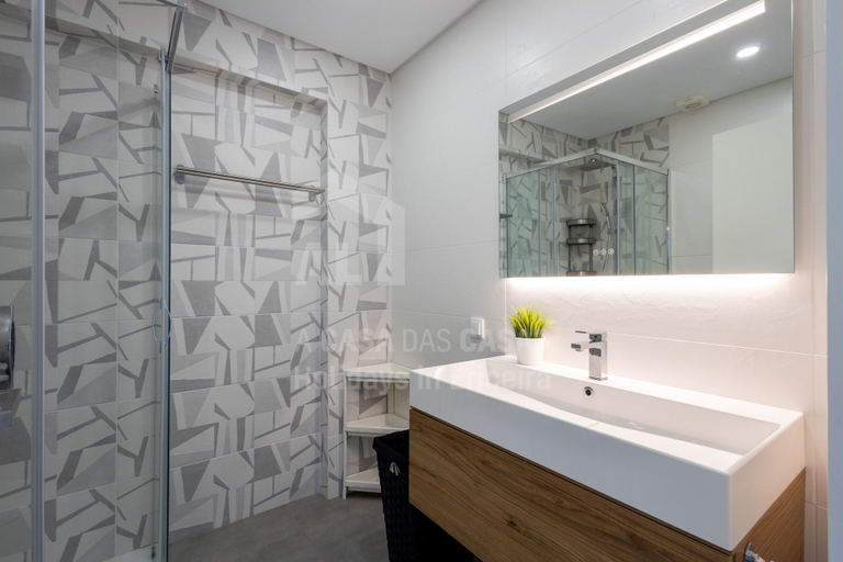 Room 2, Terence Apartment by Acasadascasas, Mafra