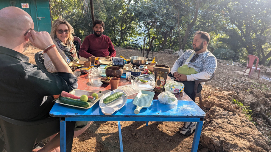Outdoor dining, Uddibaba Farm Camp and Cafe, Tehri Garhwal