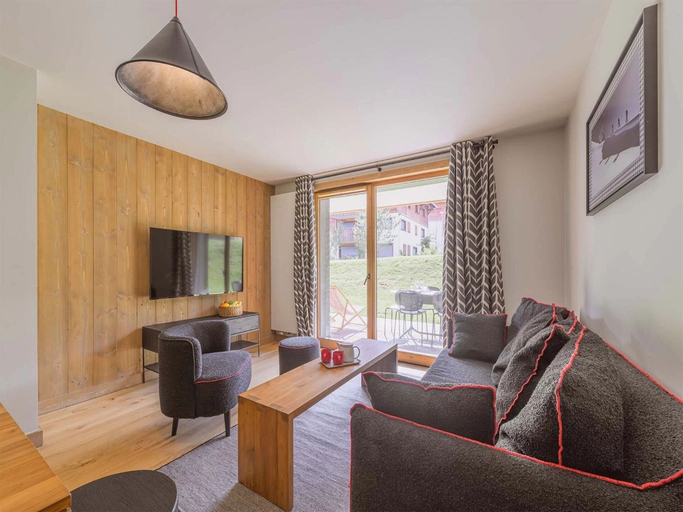 Living room 4, Apartment for six With River View, Haute-Savoie