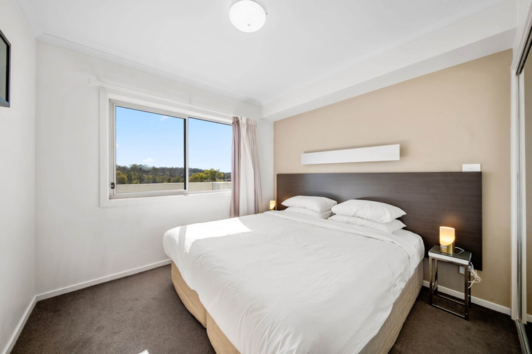 Primary image, Bright 1-bed Apartment With Balcony, Canberra