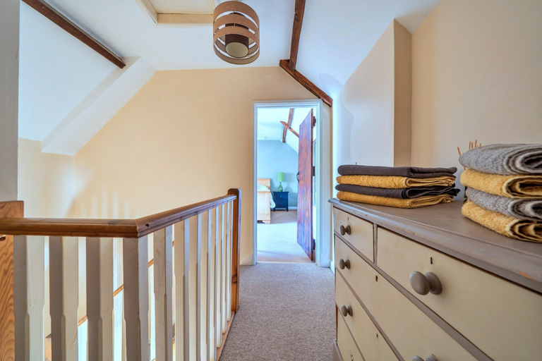 Room 3, Duplex in Brecon With Rooftop Terrace, Powys