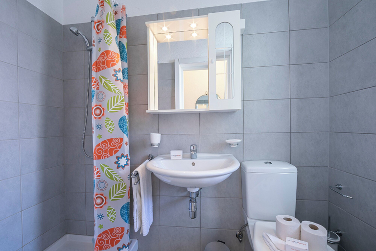 Bathroom 3, Central Lugano, Lugano