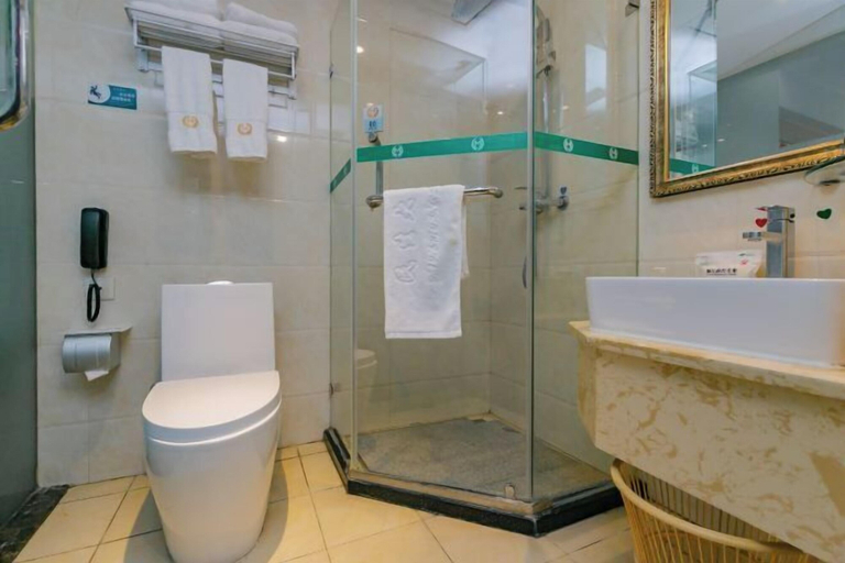Bathroom 3, Min Sheng Hotel, Longnan
