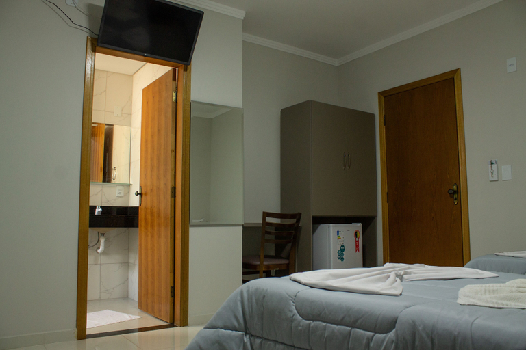 Bedroom 2, Hotel Beirut, Aparecida