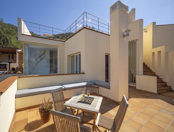 Balcony 5, Belvilla by OYO Sa Talida, Baleares