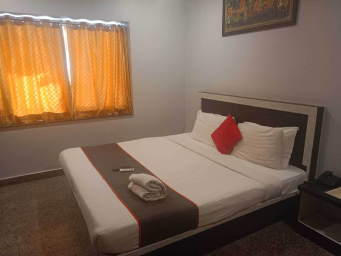 Bedroom 2, Hotel Vaishnavi, Hyderabad