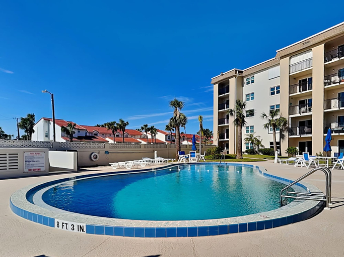 Sport & Beauty, Daytona Beach Getaway #308 by Distinctive Beach Rentals, Volusia