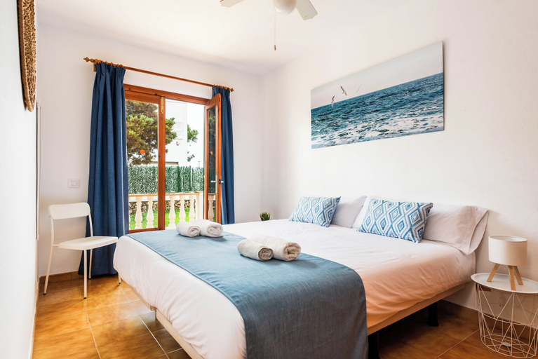 Bedroom 2, Apartamentos Mar Blanca, Baleares