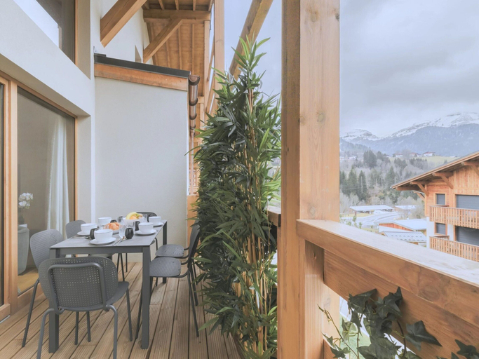 Balcony 5, Apartment in The Residence L' Eclat des Veria, Haute-Savoie