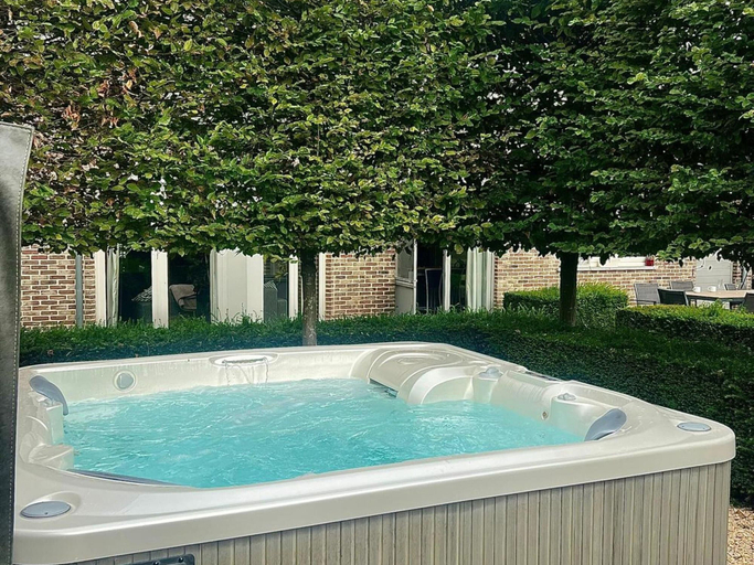 Spa treatment, Group Accommodation in Borgloon Hof Van Kalenberg, Limburg