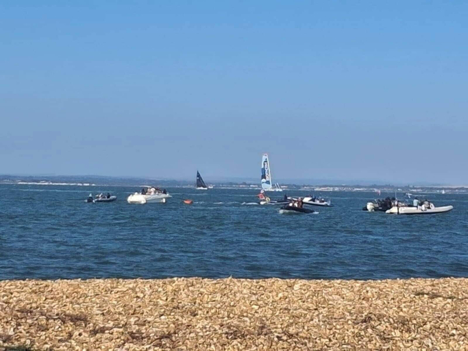 Beach 4, 2bed-cabin Sleeps 4, Wifi, Free Parking, Sea Views, Isle of Wight