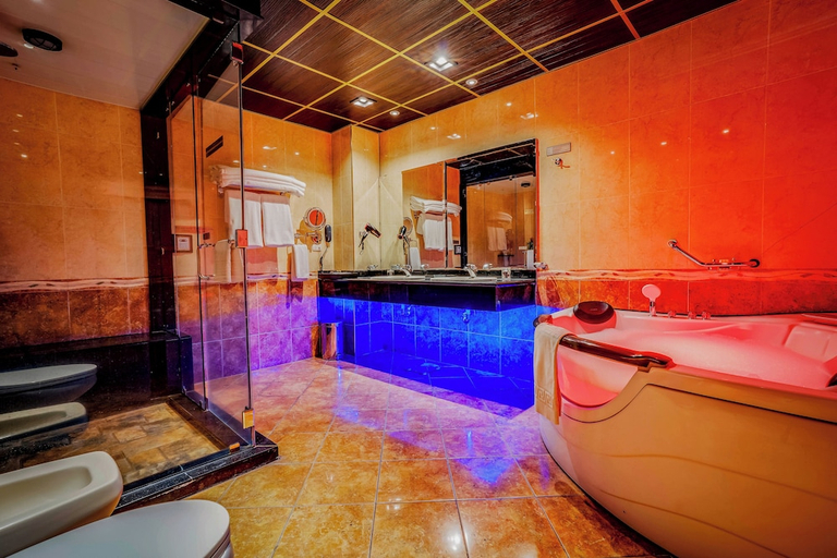 Bathroom 4, Angeles Beach Club (ABC) Hotel, Mabalacat