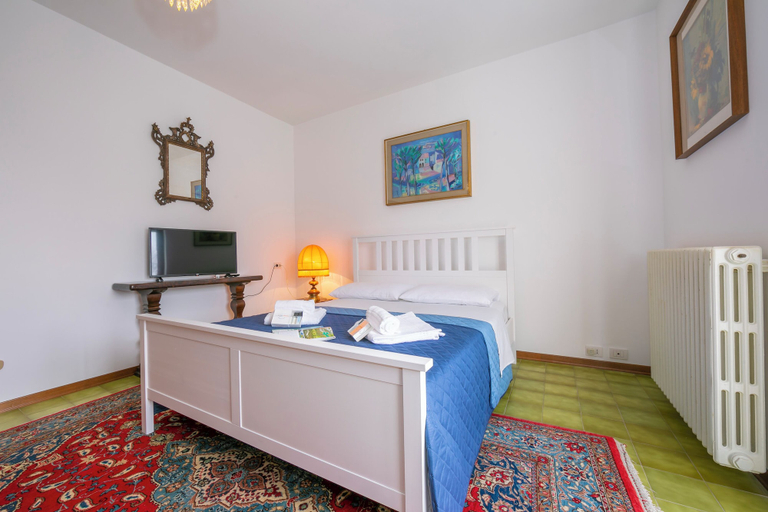 Bedroom 3, La Verbanina Apartments, Verbano-Cusio-Ossola