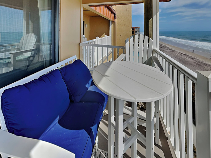 Others 5, A Wave From It All by Topsail Realty, Onslow