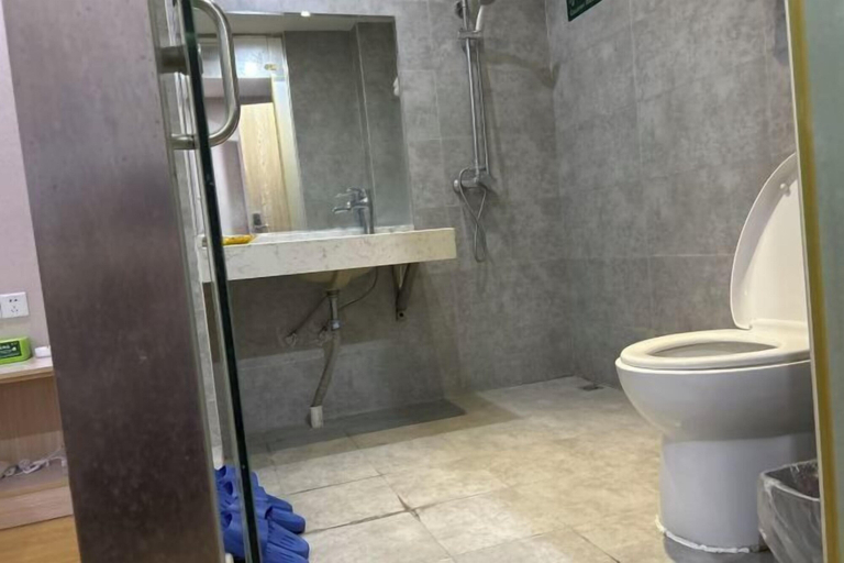 Bathroom, Zhongxiangshun Tianyuan Business Hotel, Jingmen