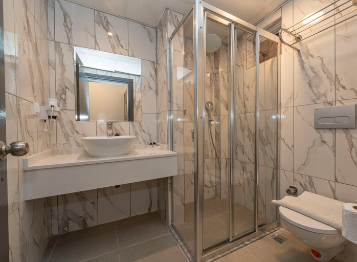 Bathroom 4, Club Munamar Beach Resort, Marmaris