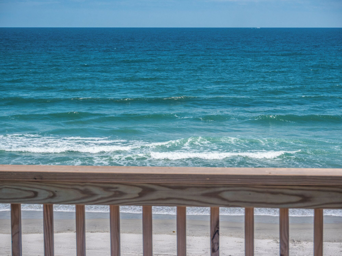 Others 5, Next to Sea Gallery by Topsail Realty, Pender