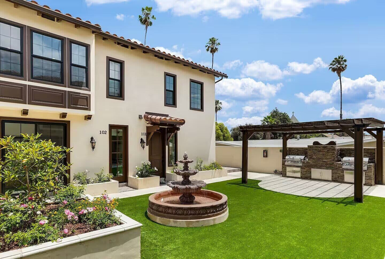 Room 2, Luxurious Pasadena Home w Parking Near Old Town, Los Angeles